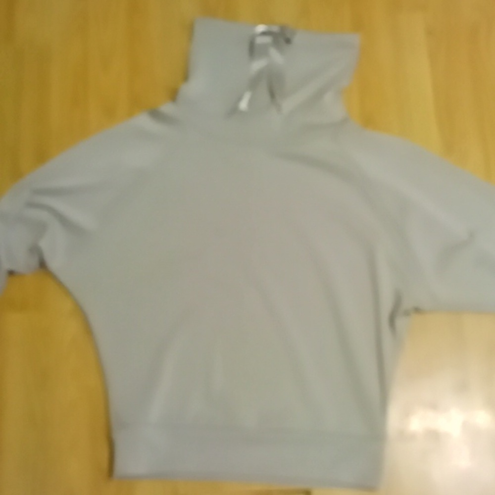 Turtleneck long sleeve shirt